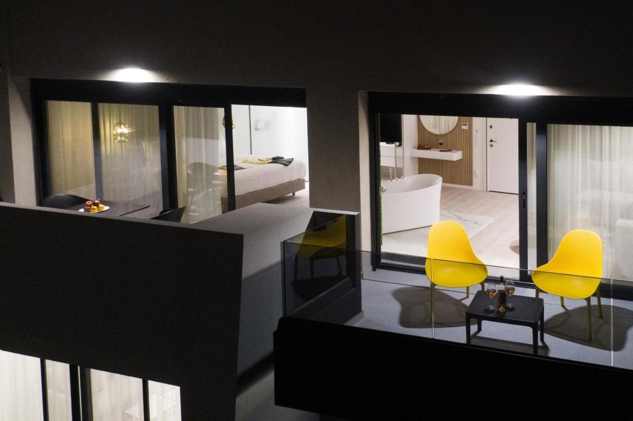 Incanto Boutique Suites - Mets Афины Экстерьер фото